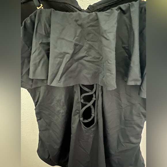 New La Blanca Island Goddess Ruffle Bandeau One Piece in Black - Picture 5 of 9